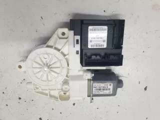 5M1837402G 5M1837402 Моторчик стеклоподъемника Volkswagen Golf 5 Арт e12459486, вид 1