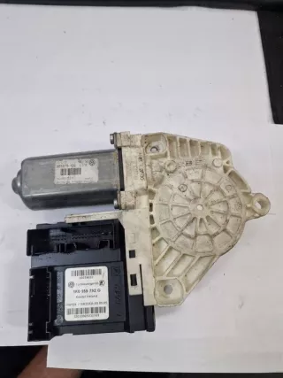 1K0959792G 1k0959792G Моторчик стеклоподъемника Audi A3 8P Арт e12456869, вид 1