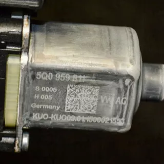 5Q0959811013082695 Моторчик стеклоподъемника Audi A3 8V Арт e12456818, вид 4