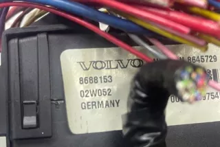 8688153 Блок предохранителей Volvo S80 1 Арт e12445871, вид 3