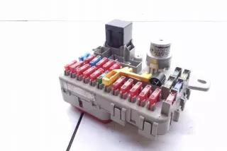 YQE102470 Блок предохранителей Rover 45 Арт e12443934, вид 2