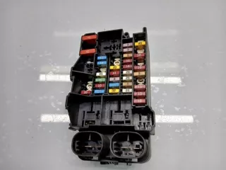 18013301 Блок предохранителей Renault Megane 3 Арт e12443764, вид 3