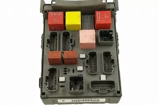 JK01_ 8200004201E Блок предохранителей Renault Espace 4 Арт e12443518, вид 1