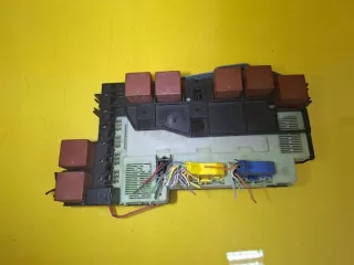 7700415565 Блок предохранителей Renault Clio 2 Арт e12443468, вид 1