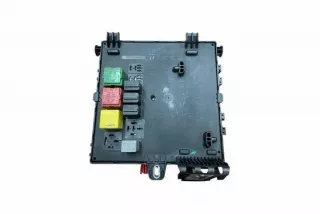 PA6GF10GB20 Блок предохранителей Opel Vectra C  Арт e12442787, вид 1