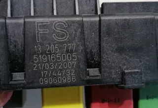  13205777 02-08r Блок предохранителей Opel Vectra C  Арт e12442767, вид 2