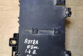 13206760 Блок предохранителей Opel Astra H Арт e12442221, вид 1
