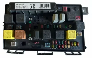 13206745 Блок предохранителей Opel Astra H Арт e12442139, вид 1