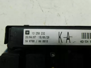 13250232 Блок предохранителей Opel Astra H Арт e12442078, вид 4