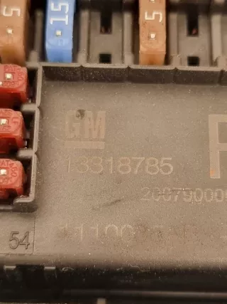 13318785 Блок предохранителей Opel Astra J Арт e12441950, вид 3