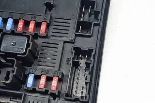 284B7JD00B Блок предохранителей Nissan Qashqai 1  Арт e12441755, вид 4