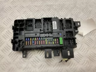 FR3T15604BJ Блок предохранителей Ford Mustang 6 Арт e12437783, вид 1