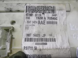 8V4T14014AAE 7M5T14A073JF 08-13r Блок предохранителей Ford Kuga 1 Арт e12437605, вид 3