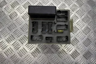 98A614A073AE Блок предохранителей Ford Focus 1 Арт e12437476, вид 3