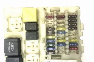 98AG14K150AF Блок предохранителей Ford Focus 1 Арт e12437466, вид 3
