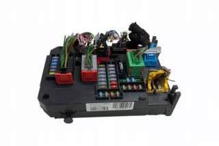 S180121005G Блок предохранителей Citroen DS5 Арт e12436934, вид 3