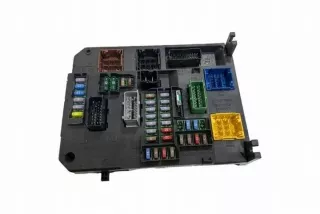 S180121005G Блок предохранителей Citroen DS5 Арт e12436933, вид 3