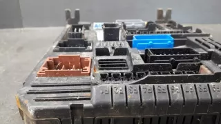 9819851380 Блок предохранителей Citroen C4 2 Арт e12436615, вид 4
