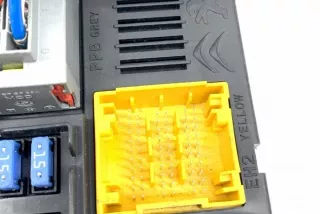 9832880280 Блок предохранителей Citroen C3 3 Арт e12436536, вид 2