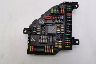 9234423 Блок предохранителей BMW 5 F10/F11/GT F07 Арт e12434970, вид 2