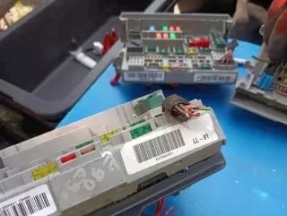 6906621 Блок предохранителей BMW 3 E90/E91/E92/E93 Арт e12434686, вид 3