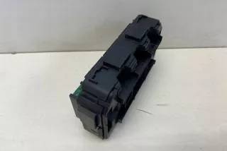 9337879 Блок предохранителей BMW 1 F20/F21 Арт e12433995, вид 1