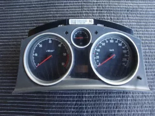 13216660 Щиток приборов (приборная панель) Opel Astra H Арт e12429051, вид 1