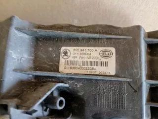  3V0941700A Фара противотуманная правая Skoda Superb 3 Арт e12428257, вид 4