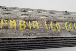 6R0145805 Интеркулер Seat Ibiza 4 Арт e12427952, вид 1