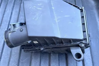 31474861 Корпус воздушного фильтра Volvo S60 3 Арт e12383524, вид 3