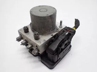 1044745-10-B 1044745-10 Блок ABS Tesla model Y Арт e12372770, вид 1