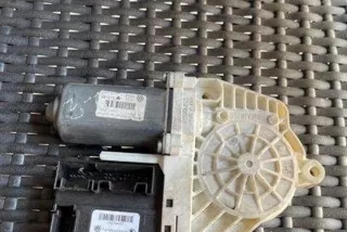 1K0959702K Моторчик стеклоподъемника Volkswagen Passat B6 Арт e12372160, вид 1