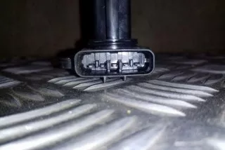 _P1_ 2220422010 Расходомер воздуха Toyota Yaris 1 Арт e12334091, вид 3
