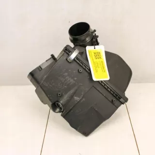 8601677 Корпус воздушного фильтра BMW 5 G30/G31 Арт e12330537, вид 2