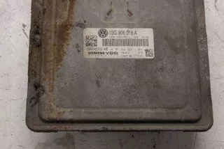 03G906018A Блок управления двигателем Volkswagen Passat B7 Арт e12321636, вид 2
