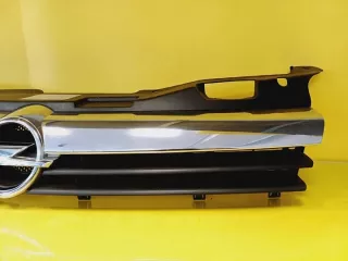 461088395 13108463 Решетка радиатора Opel Astra H Арт e12290765, вид 4