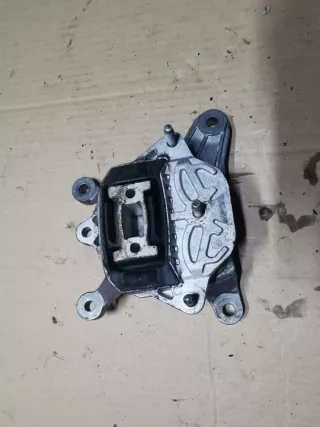 8W0399156 8W0399118R Подушка крепления КПП Audi A4 B9 Арт e12271194, вид 1