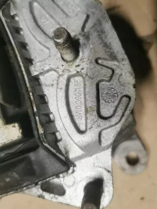 8W0399156 8W0399118R Подушка крепления КПП Audi A4 B9 Арт e12271194, вид 3