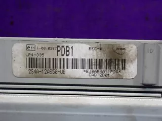 2S4A-12A650-UB 2S4A12A650UB Блок управления двигателем Ford Focus 1 Арт e12241718, вид 4