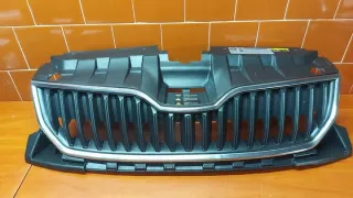 6V0853653 Решетка радиатора Skoda Fabia 3 Арт e12240228, вид 1