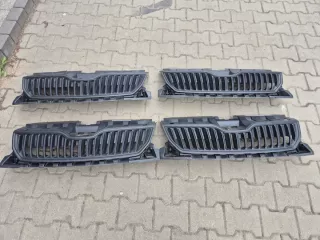 6V0853653A Решетка радиатора Skoda Fabia 3 Арт e12240227, вид 1