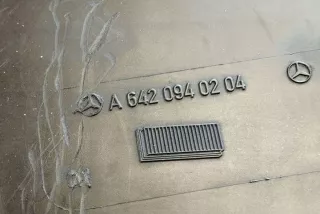 W251, A6420940204 Корпус воздушного фильтра Mercedes C W203 Арт e12230721, вид 1