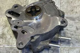 03G145209C Насос вакуумный Volkswagen Passat B7 Арт e12224844, вид 1