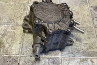 03G145209C Насос вакуумный Volkswagen Passat B7 Арт e12224844, вид 3