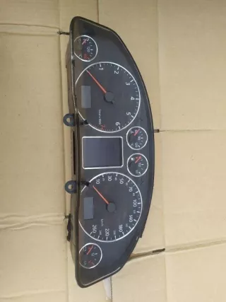 4B0920932L Щиток приборов (приборная панель) Audi A6 C5 (S6,RS6) Арт e12213791, вид 3