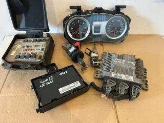 8200399038 Блок управления двигателем Renault Clio 3 Арт e12201819, вид 1