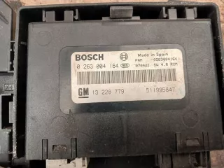 0261208153 Блок управления двигателем Opel Astra H Арт e12172037, вид 4