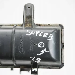 8E0145805AA 0281002401 Интеркулер Skoda Superb 1 Арт e12126379, вид 2