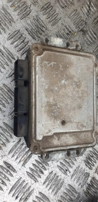 0281011432 8200311550 Блок управления двигателем Renault Master 2 Арт e12093984, вид 3
