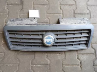 735395576 Решетка радиатора Fiat Doblo 1 Арт e12086949, вид 1